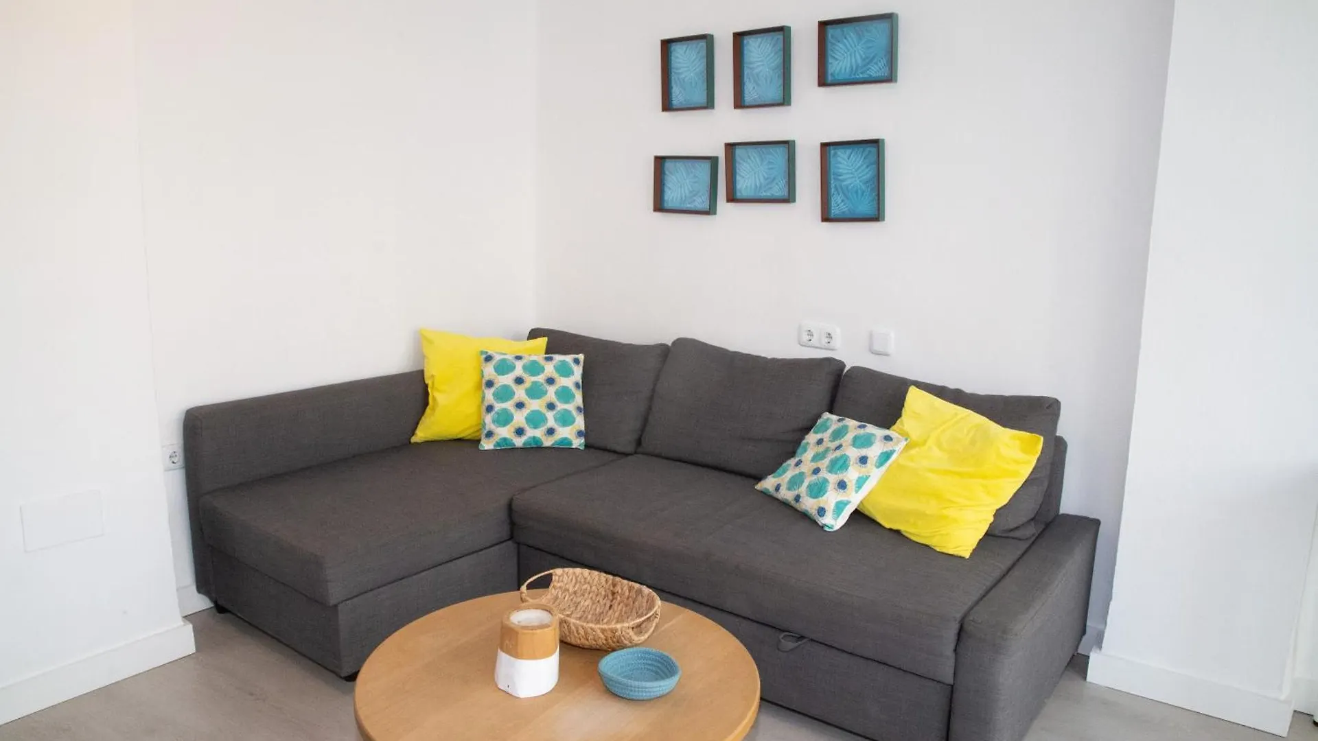 Apartamento En La Merced مالقة 0*,