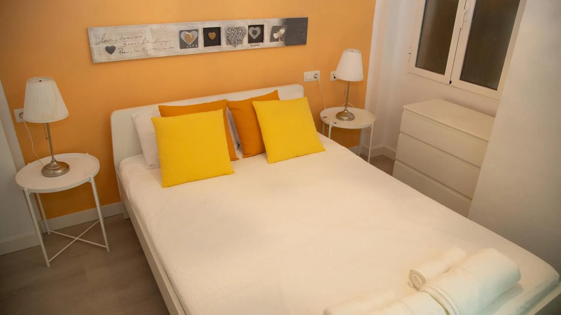 Apartamento En La Merced مالقة شقة